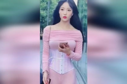 毛毛漂亮小姐姐,美丽小姐姐的时尚风采